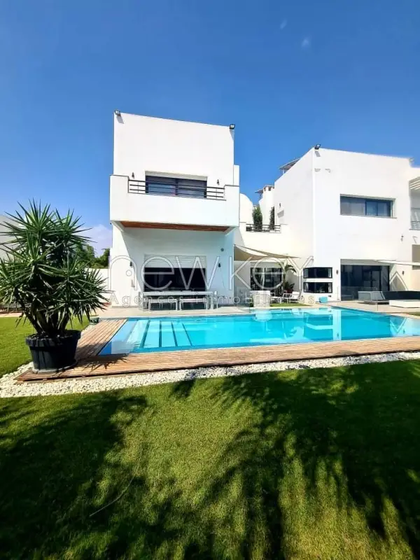 Magnifique villa à la Soukra - 2
