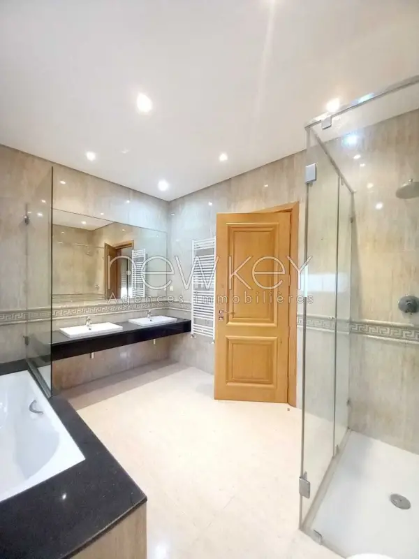 Magnifique villa S+4 à Gammarth - 2