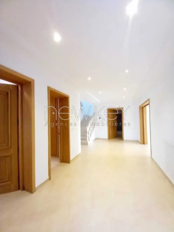 Magnifique villa S+4 à Gammarth - 1
