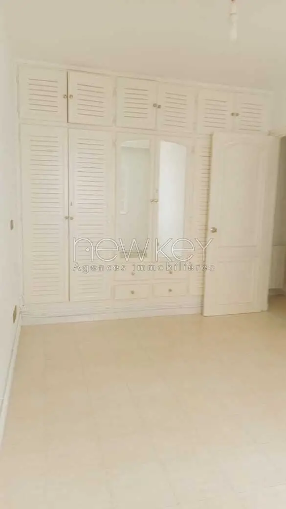Etage de villa s+3 à la Marsa - 1