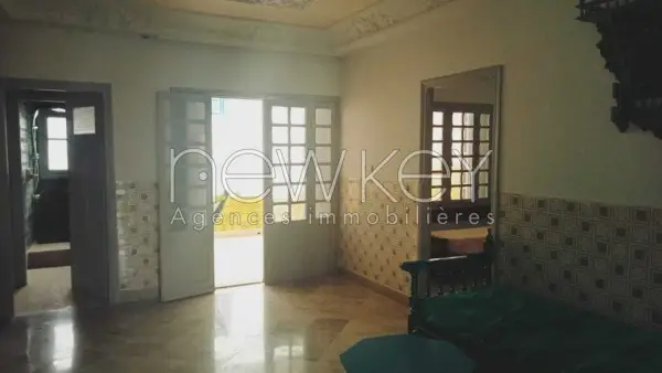 Etage de villa s+3 à la Marsa - 1