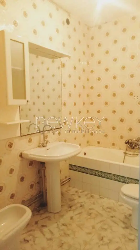 Etage de villa s+3 à la Marsa - 4