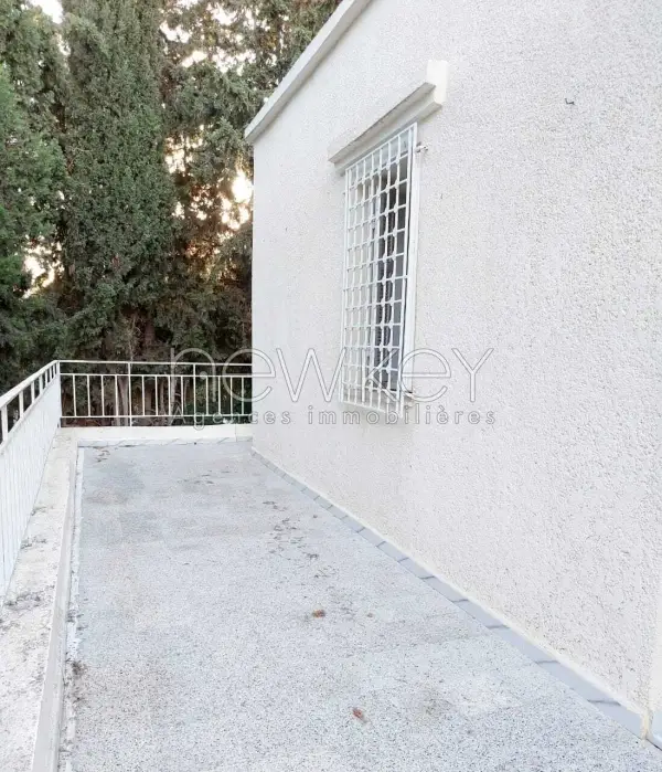 Etage de villa S+5 La Marsa - 6