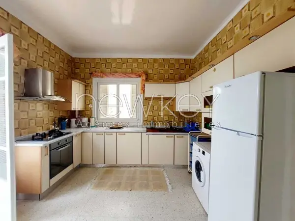 Etage de villa s+3 Meublé à La Marsa - 4