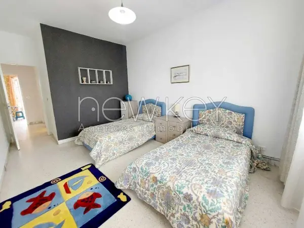 Etage de villa s+3 Meublé à La Marsa - 10
