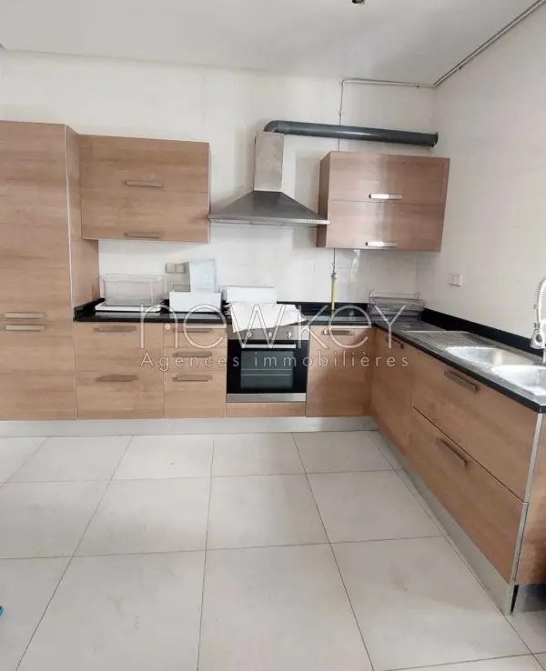 Appartement S+2 à vendre à La Marsa - 1