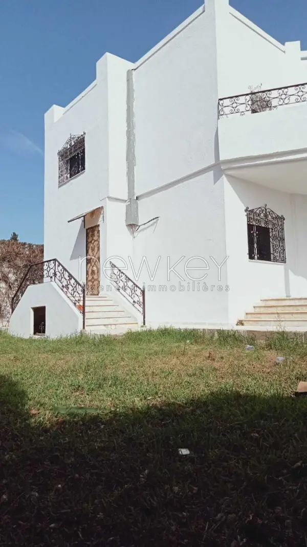 villa s+5 avec jardin - 13