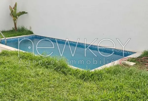 Superbe Villa avec Piscine et Jardin à La Soukra - 7