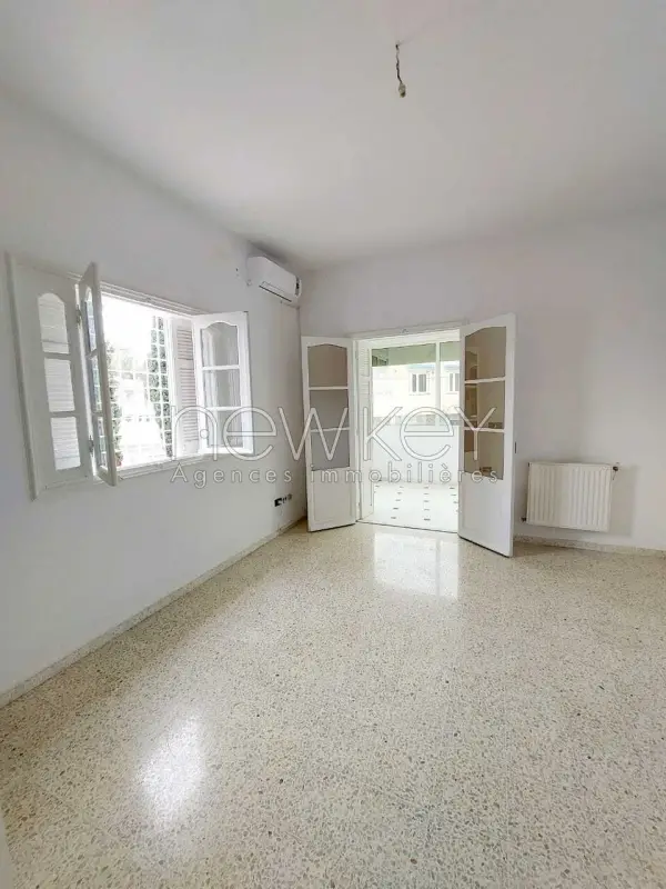 Etage de villa s+3 La Marsa - 2