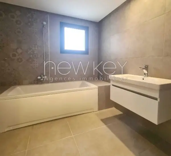 Triplex Haut Standing S5 à vendre à La Soukra - 6
