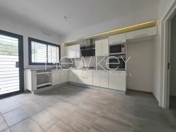Triplex Haut Standing S5 à vendre à La Soukra - 2