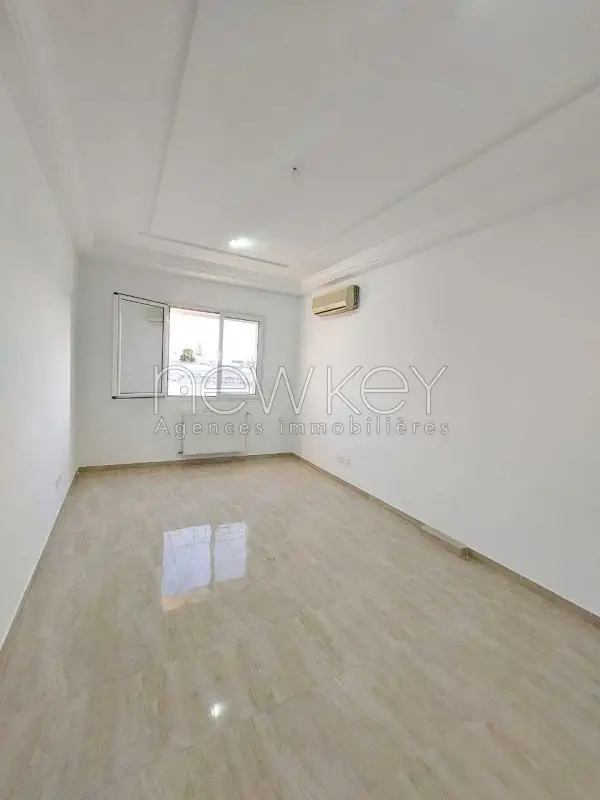 Etage de villa s+4 La Marsa - 4