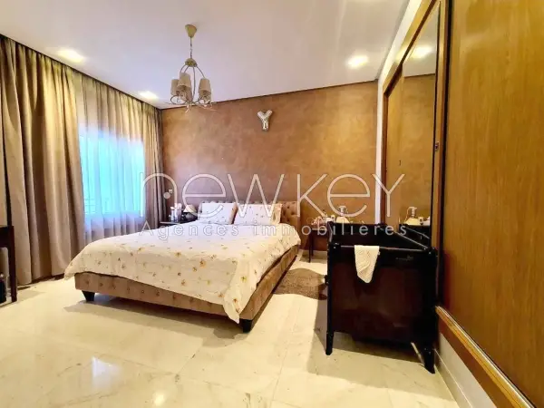 Superbe Duplex avec piscine à vendre à La Soukra - 4