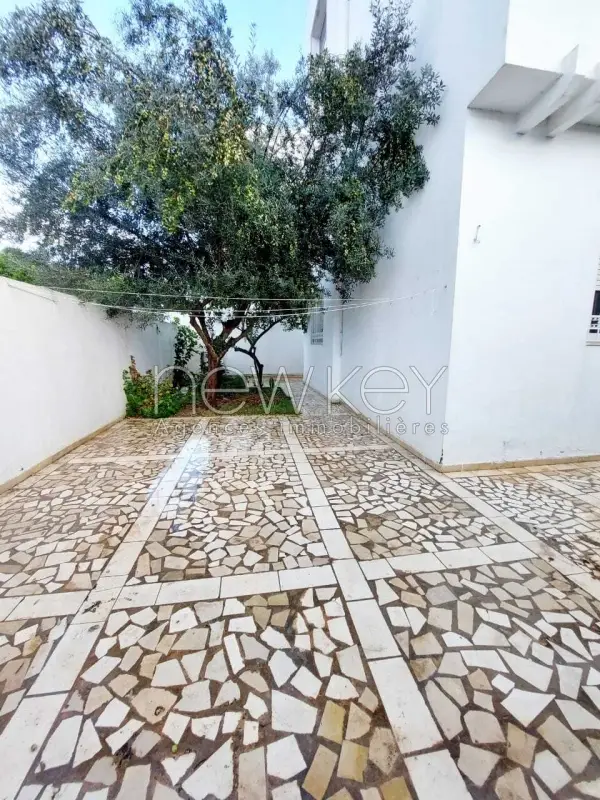 S+3 avec jardin à Sidi Daoued - 2