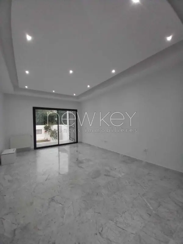 Appartement s+2 avec jardin à la Marsa - 1