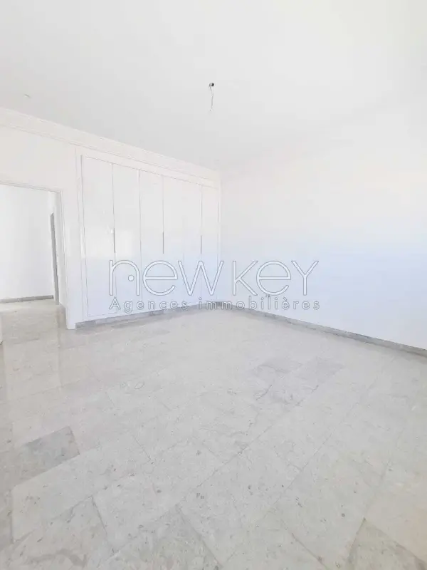 Villa Haut Standing S4 à vendre à La Soukra - 6
