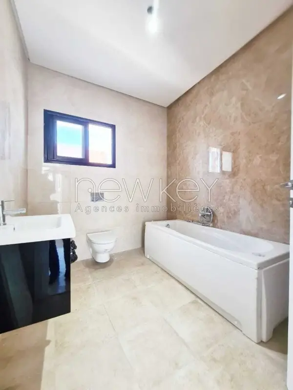 Villa Haut Standing S4 à vendre à La Soukra - 9