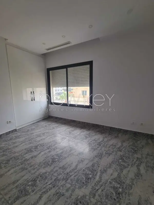 Appartement s+3 à la Marsa - 3