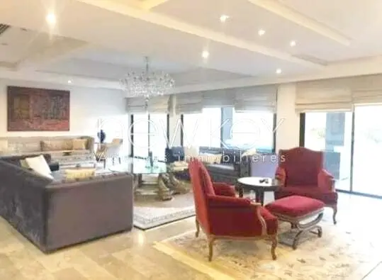 Somptueuse villa avec piscine à vendre à La Soukra - 1