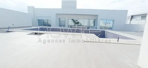 Penthouse Neuf avec piscine à vendre aux jardins de Carthage - 3