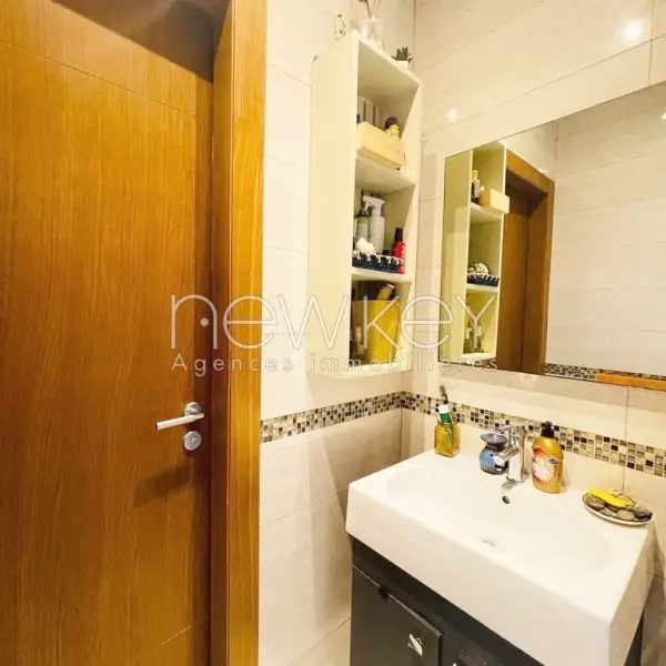 Duplex S5 avec jardin à La Soukra - 8