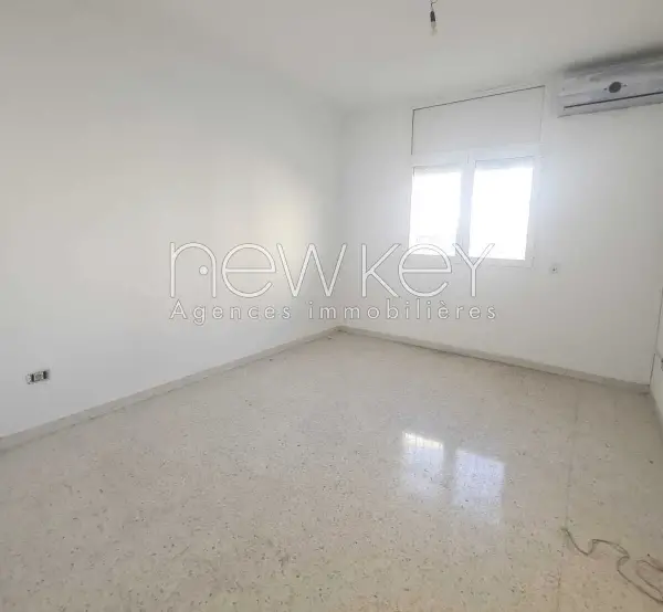 Duplex S5 à vendre aux Jardins de L'Aouina - 4