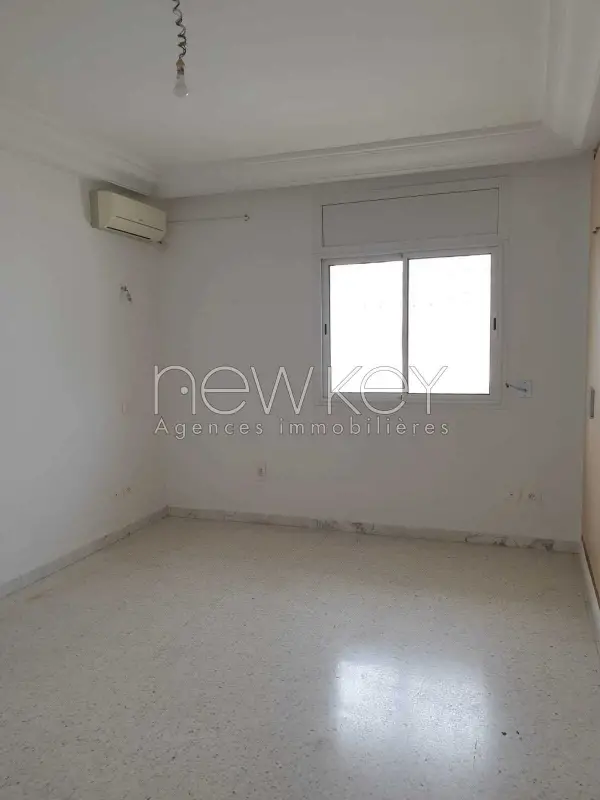 Duplex s+4 à la Marsa - 3