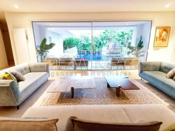 Une Splendide Villa à Louer à La Soukra - 1