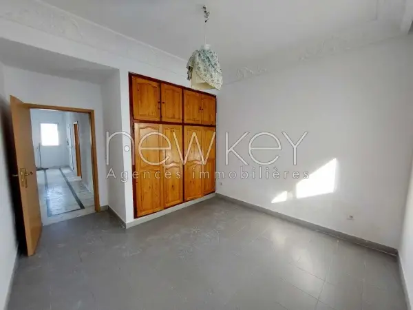 Villa s4 avec jardin à la Marsa - 8