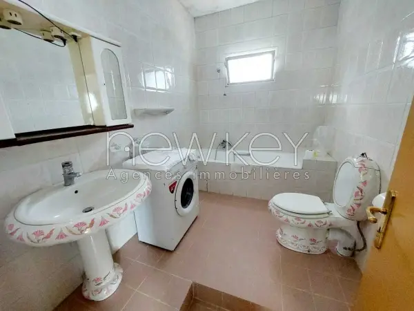 Villa s4 avec jardin à la Marsa - 7