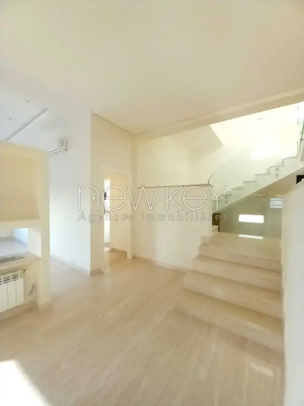 Magnifique villa S+4 à Gammarth - 13