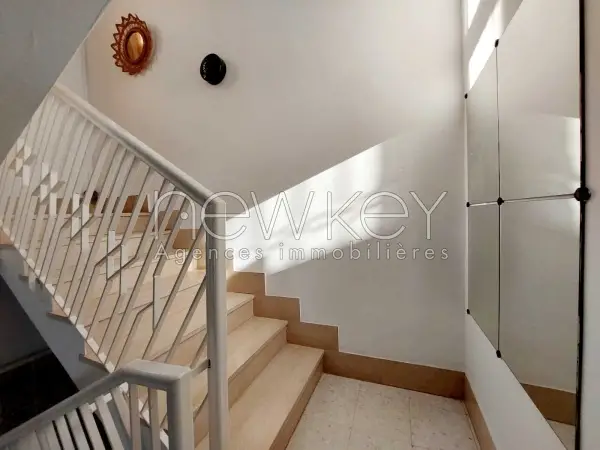 Villa s+5 avec jardin à La Marsa - 3