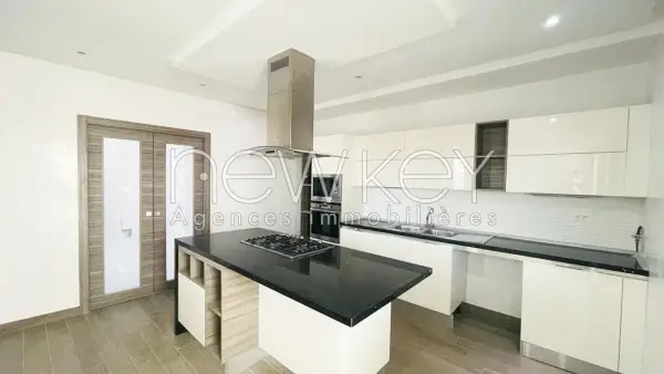 Etage de Villa S3 à louer à La Soukra - 1