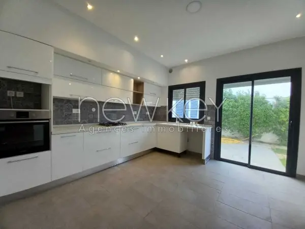 Magnifique villa S+4 à Gammarth - 11