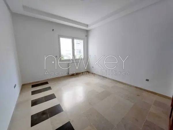 Appartement S+3 vide à Sidi Daoued - 6