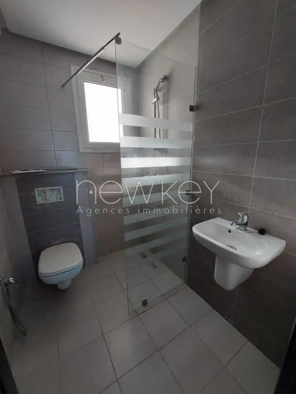 Appartement s+3 à la Marsa - 8