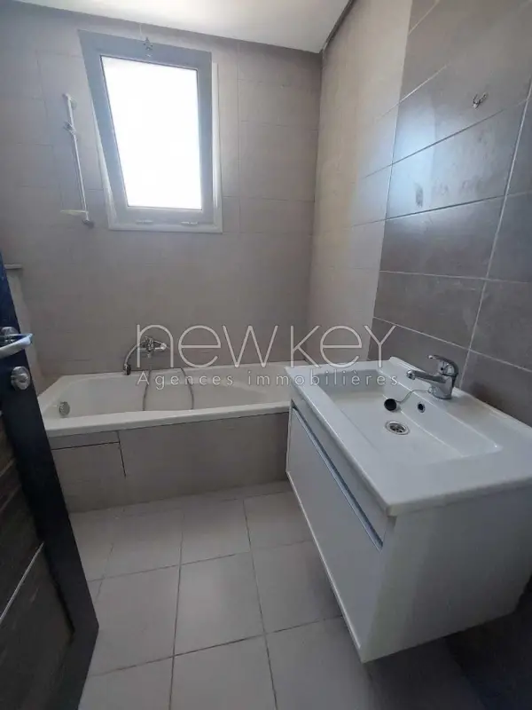 Appartement s+3 à la Marsa - 4