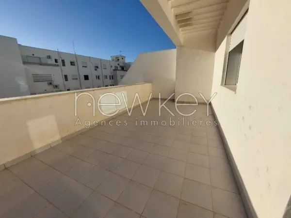 Appartement s+3 à la Marsa - 3
