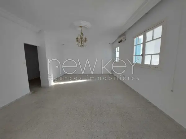 Etage de villa s+4 à la Marsa - 7