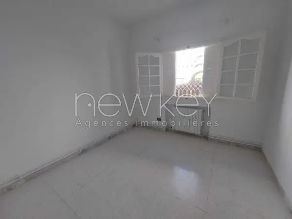 villa s+4 à La Marsa - 2