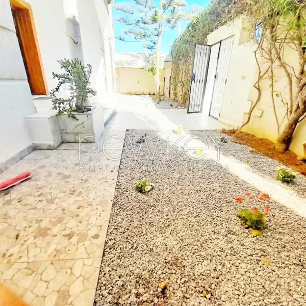 Rez-de-chaussée S3 avec jardin à Ain Zaghouan - 8