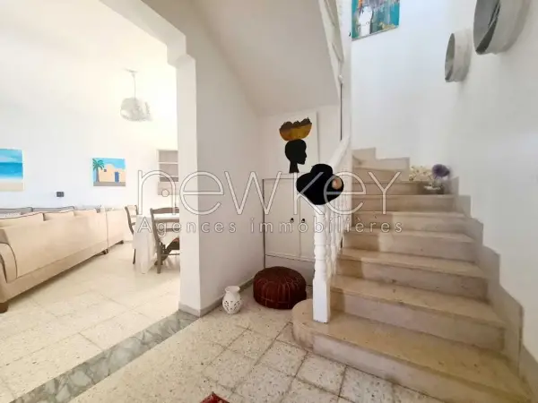 Duplex s+4 à Gammarth - 1