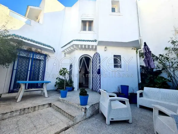 Duplex s+4 à Gammarth - 8