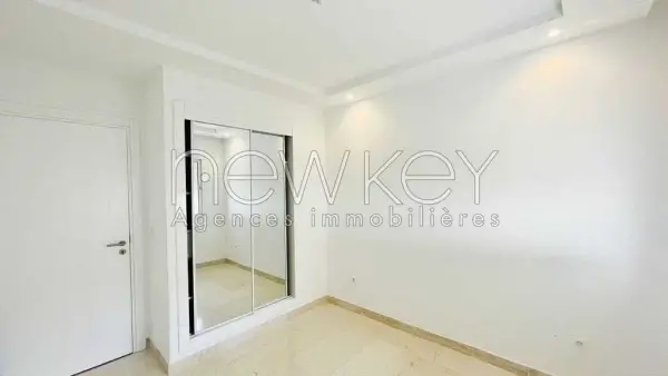 Bel Appartement S2 avec jardin à La Soukra - 4