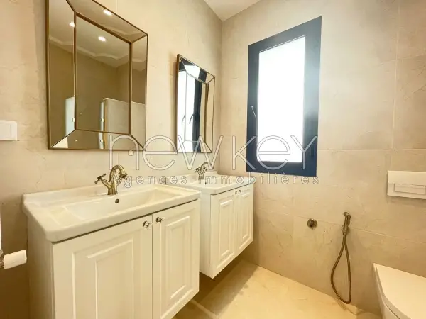 Splendide Villa Neuve à vendre à L'Aouina - 5