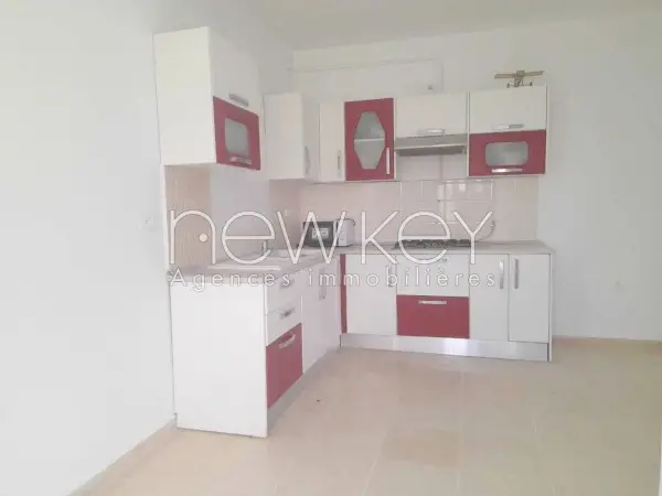 Un rez-de-chaussée S2 avec jardin à La Soukra - 2