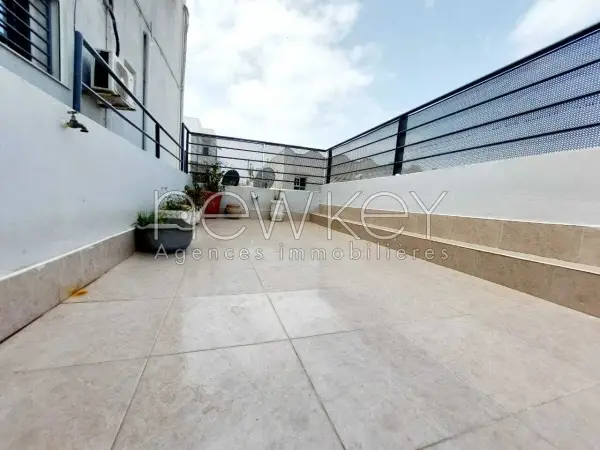 Etage de villa s3 avec terrasse à la Marsa - 3