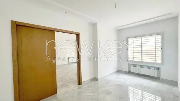 Superbe Appartement Neuf S2 avec terrasse à La Soukra - 1