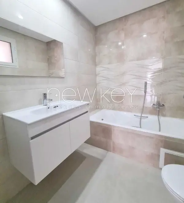Bel Appartement S3 à vendre à La Soukra - 5