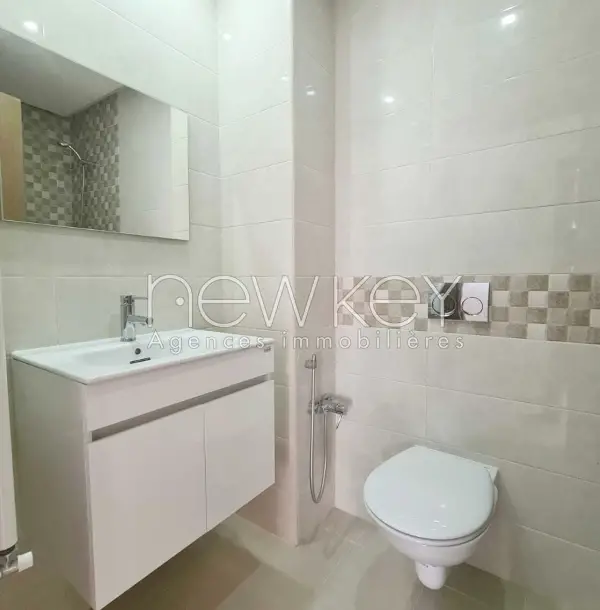 Bel Appartement S3 à vendre à La Soukra - 4